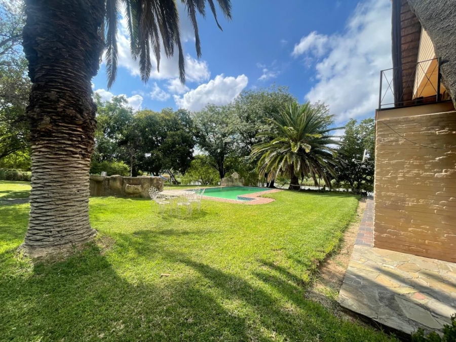 5 Bedroom Property for Sale in Christiana North West